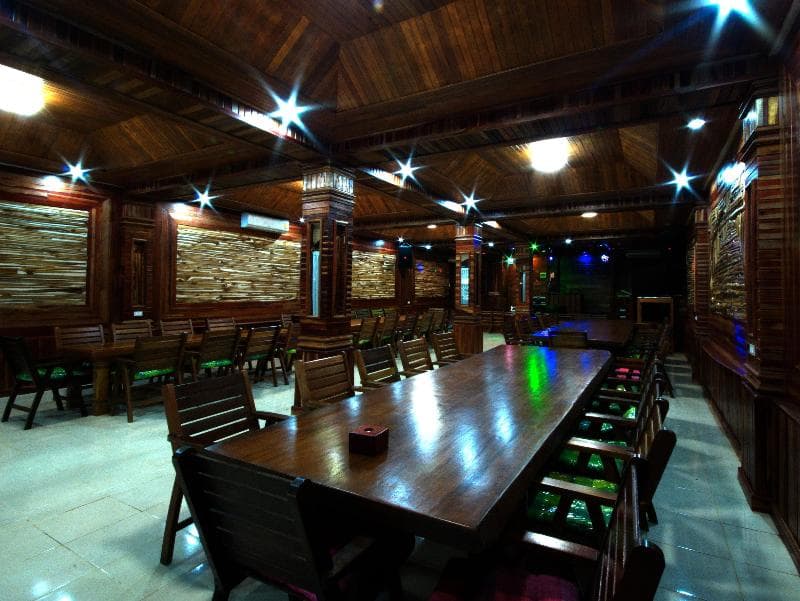Sangsawan Palace Khaolak Resort main
