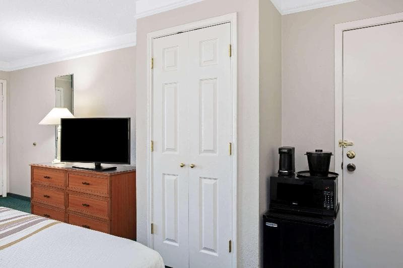 Baymont By Wyndham Fort Stockton 3