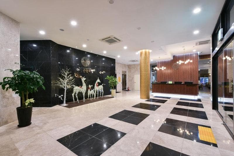 Sea & Moon Tourist Hotel 4