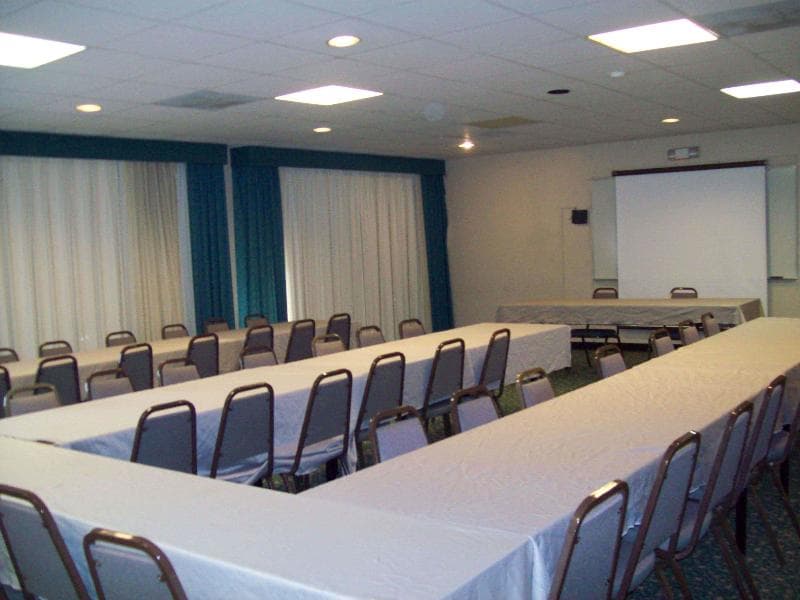 Days Inn By Wyndham Del Rio main