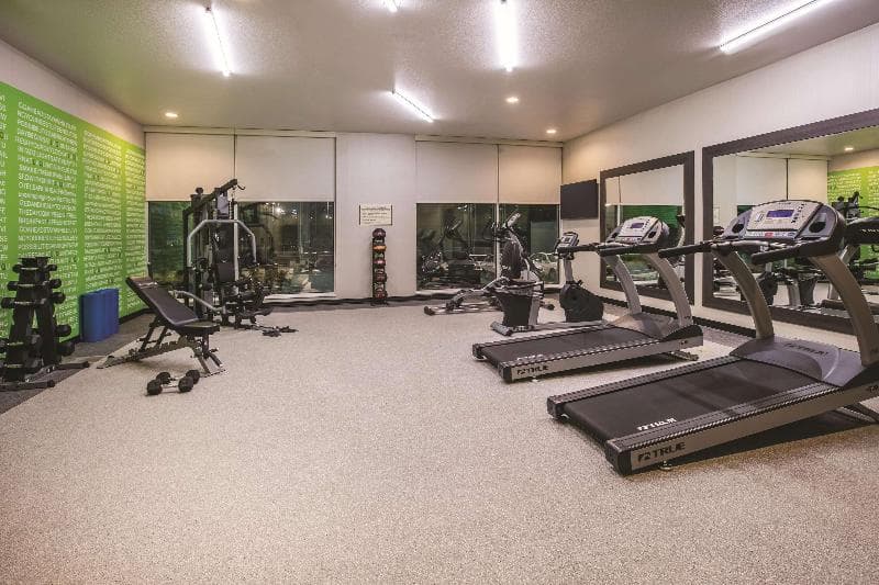 La Quinta Inn & Suites by Wyndham Dallas - Richardson 2