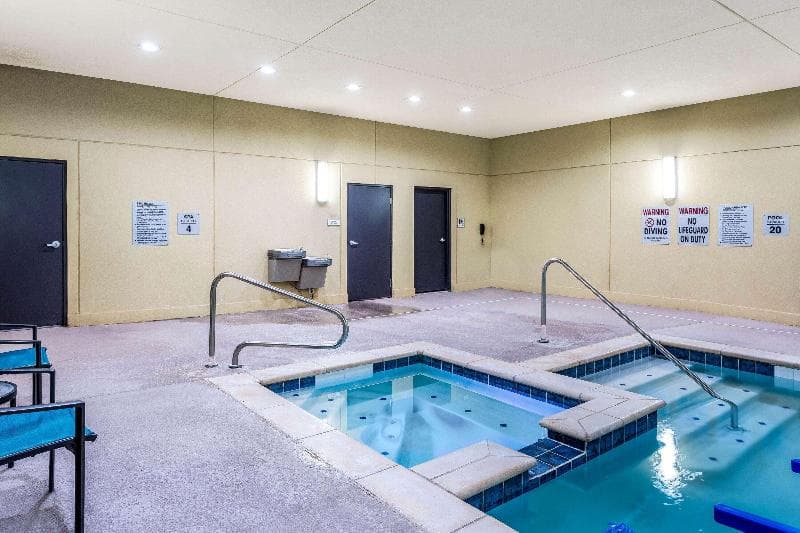 La Quinta Inn & Suites by Wyndham Colorado City 5