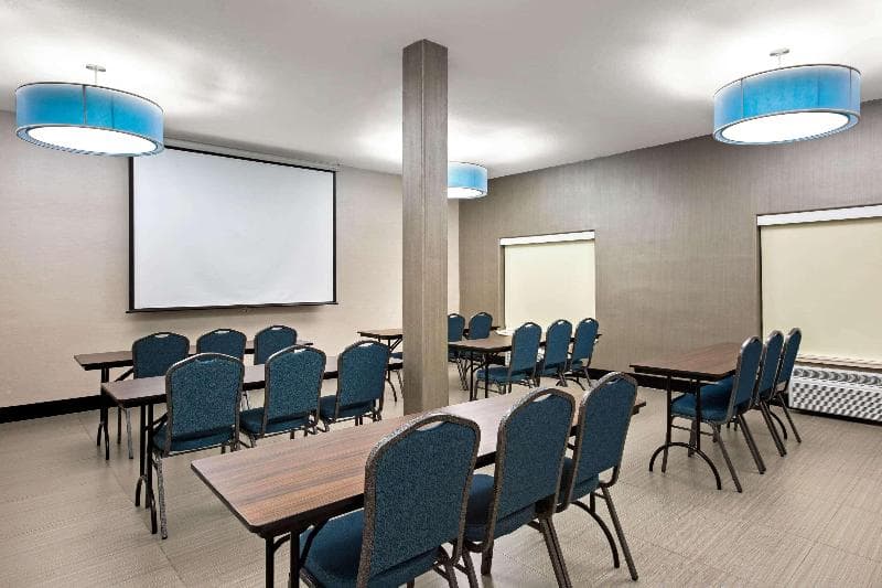 La Quinta Inn & Suites by Wyndham Pharr North McAllen photo 1