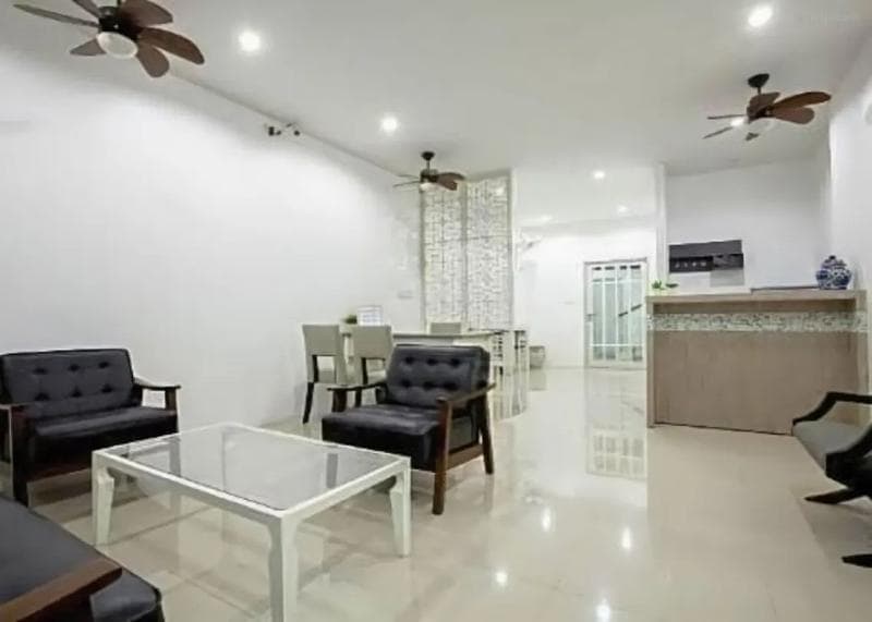 Number 4 Apartment main