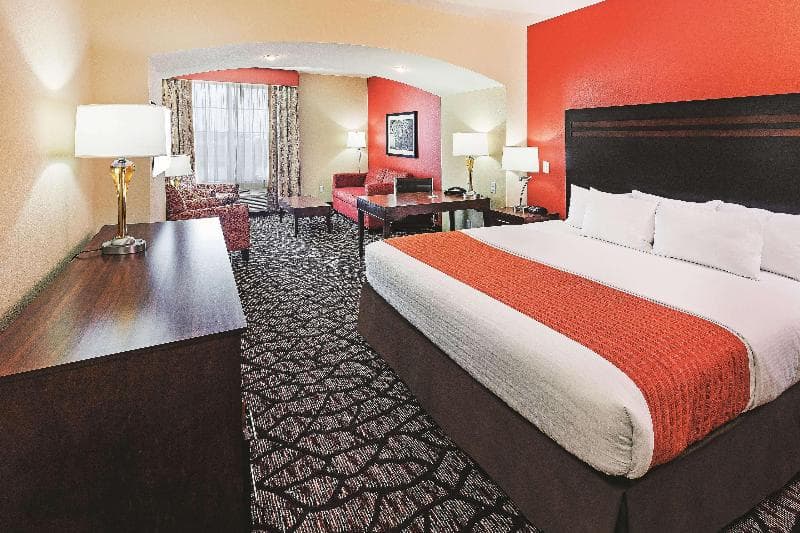 La Quinta Inn & Suites by Wyndham Pecos 5