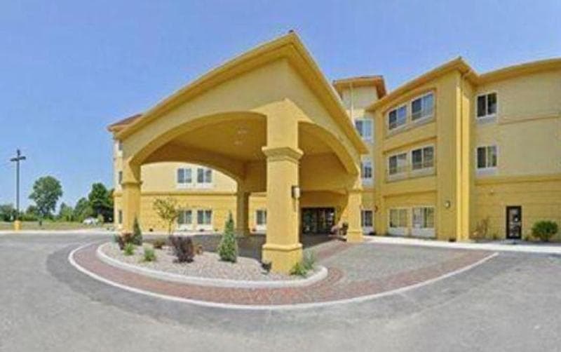 La Quinta Inn & Suites By Wyndham Verona 3