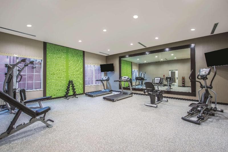 La Quinta Inn & Suites by Wyndham Enid 2