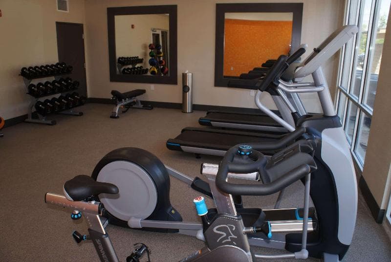 La Quinta Inn & Suites by Wyndham Bloomington 3