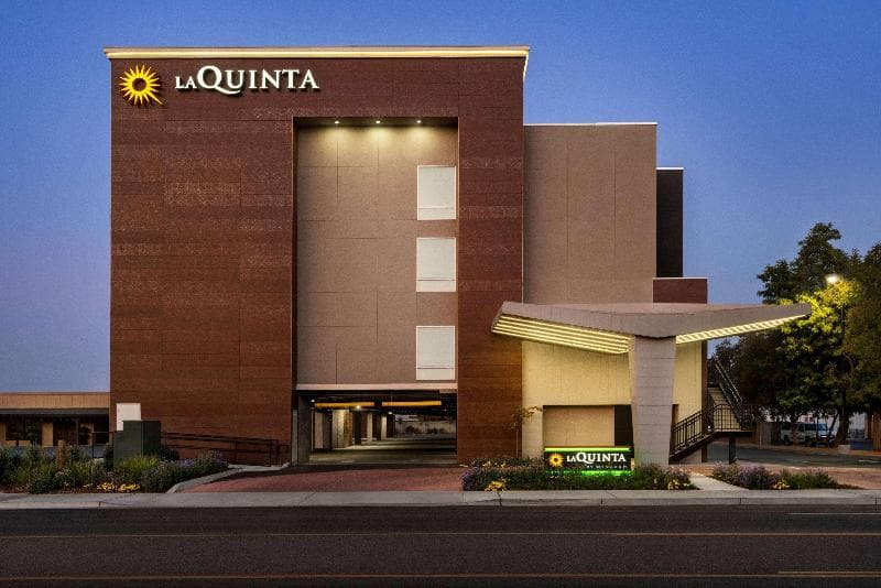 La Quinta Inn & Suites by Wyndham Clovis CA photo 1