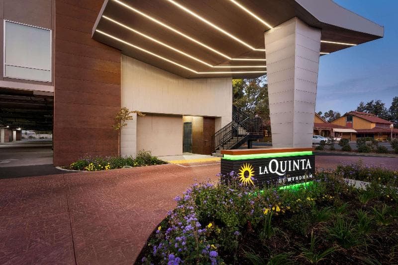 La Quinta Inn & Suites by Wyndham Clovis CA 3