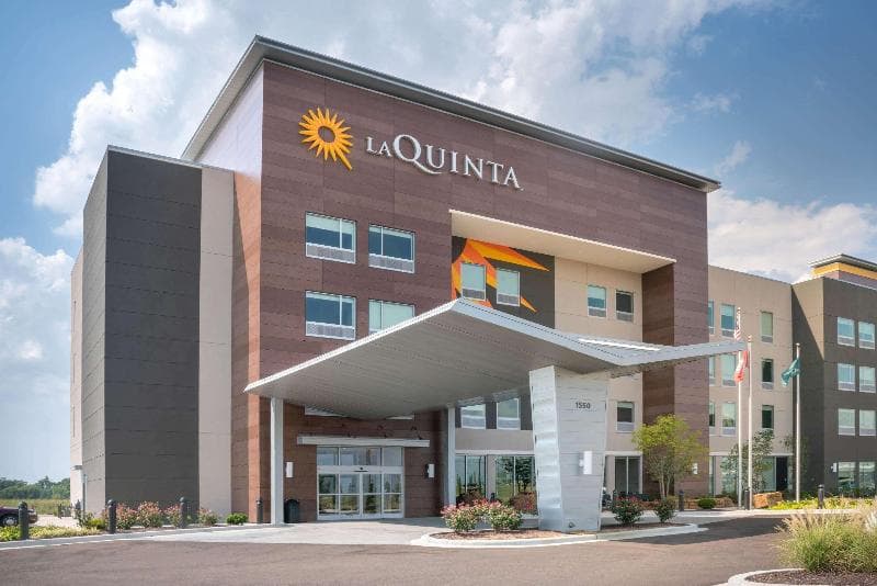 La Quinta Inn & Suites by Wyndham West Memphis photo 1