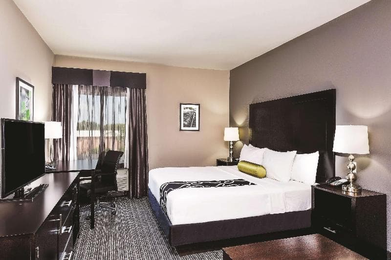 La Quinta Inn & Suites by Wyndham Rockport - Fulton 4