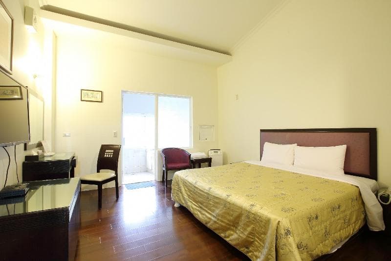 Cyuan Tang Hot Spring Hotel main