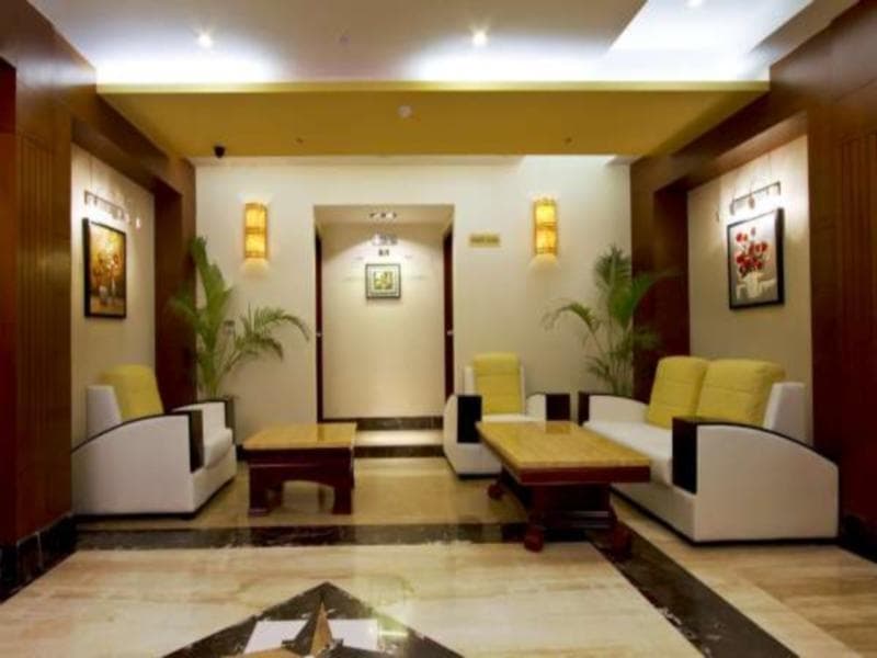 Hotel Gargee Grand photo 1