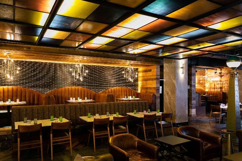 Bobby Hotel 4
