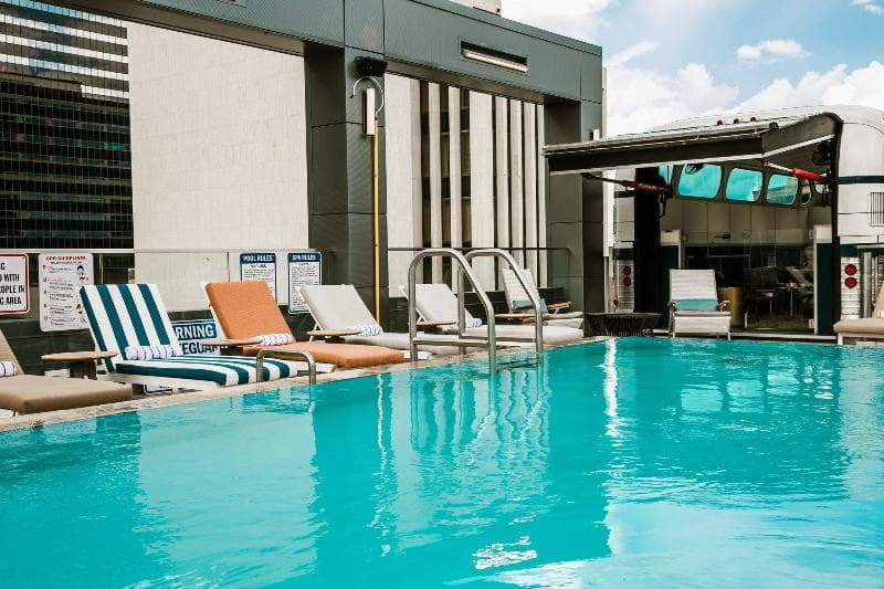 Bobby Hotel 2