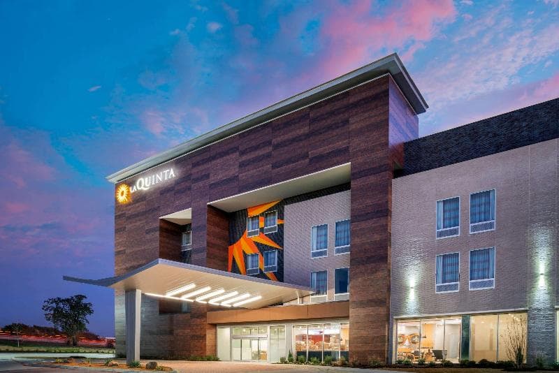 La Quinta by Wyndham Dallas Lewisville 3