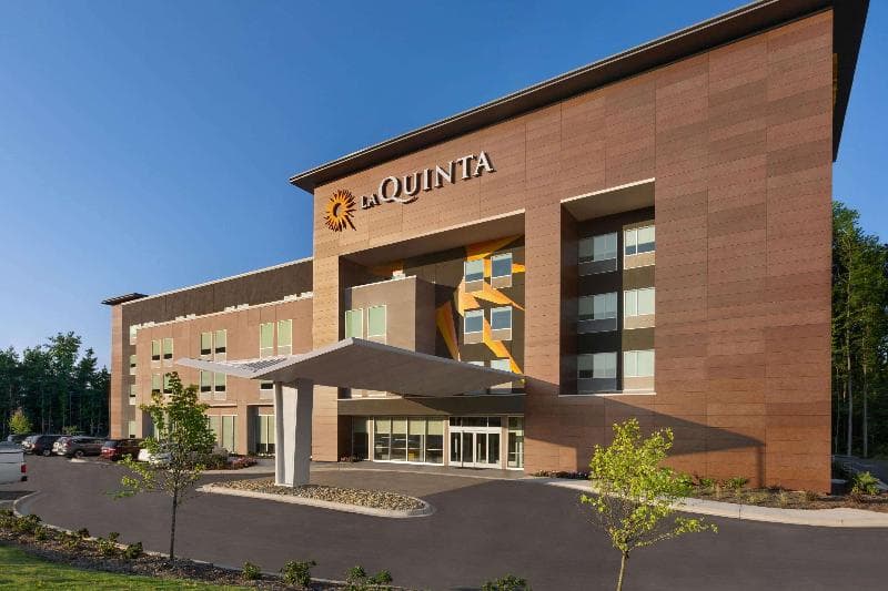 La Quinta Inn & Suites by Wyndham Rock Hill photo 1