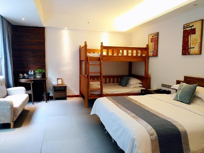 Yangshuo Li River Resort 4