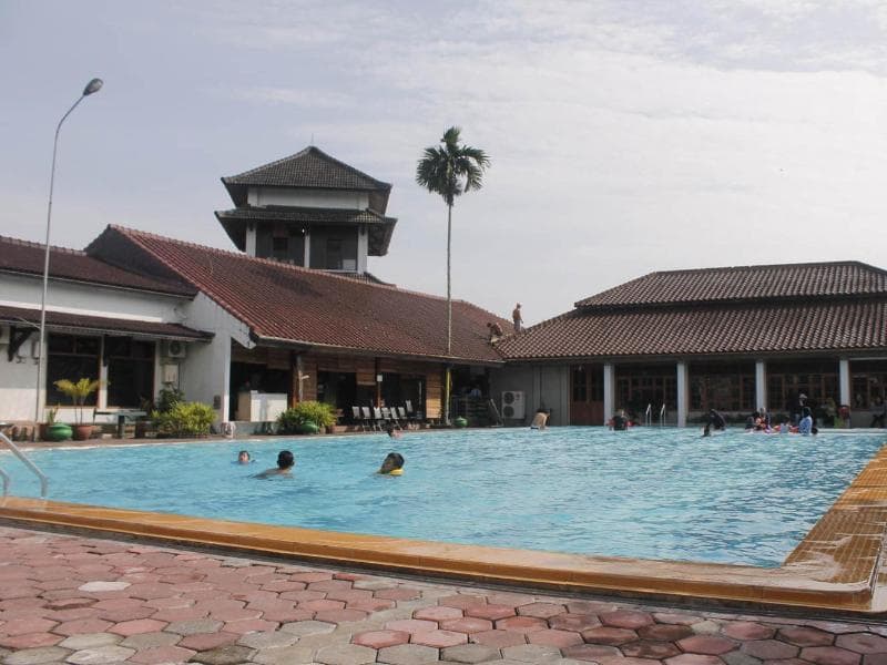 Front One Resort Magelang 5