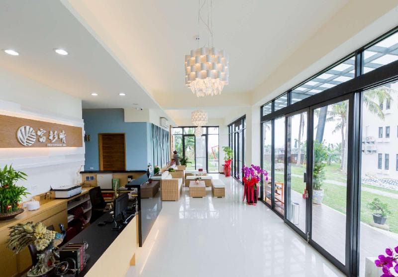 Rich Sunshine Inn 3