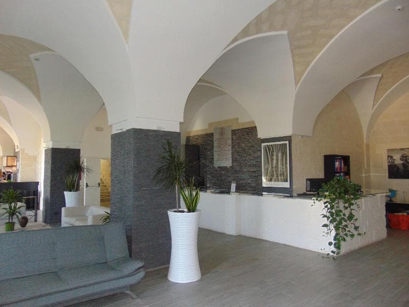 Oasis Park Hotel 4