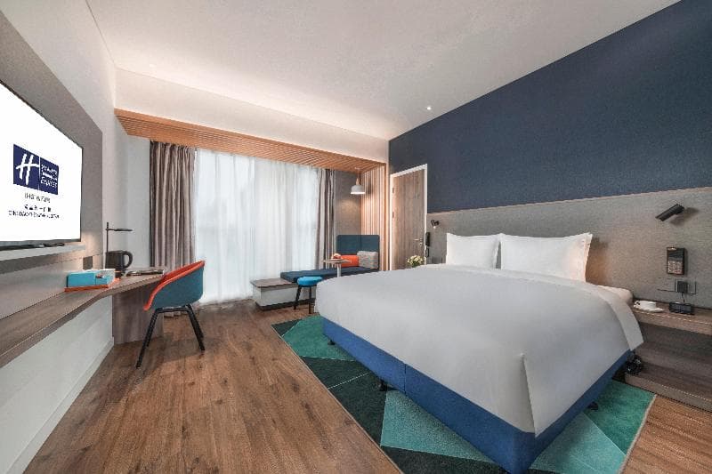 Holiday Inn Express Qingdao Chengyang Central 3