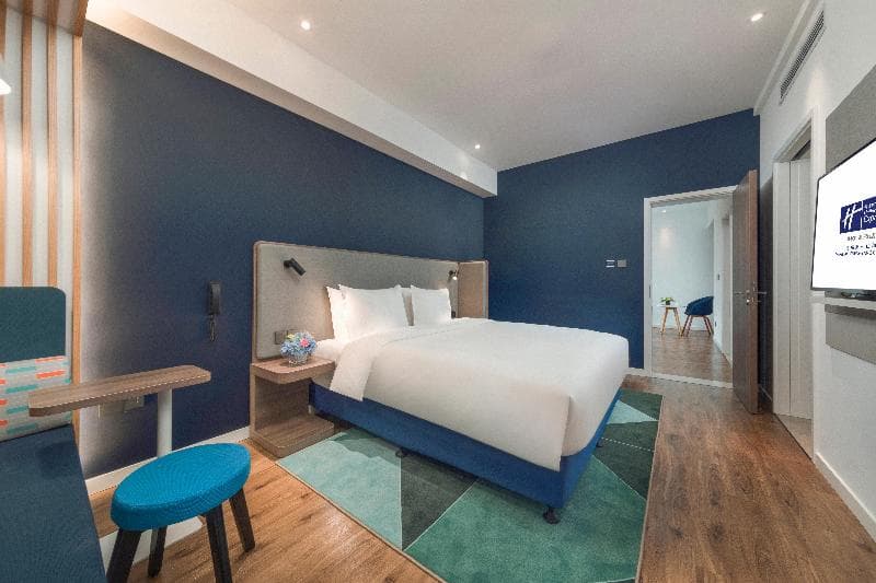 Holiday Inn Express Qingdao Chengyang Central 4