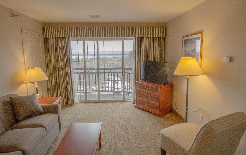 Smart Suites on the Hill main