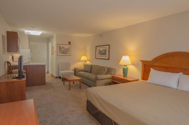Smart Suites on the Hill 5