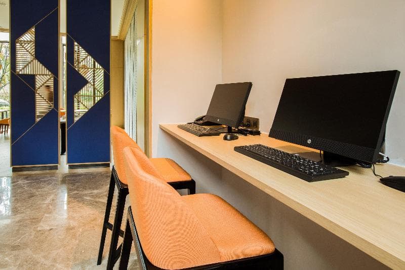 Holiday Inn Express Guizhou Qinglong main