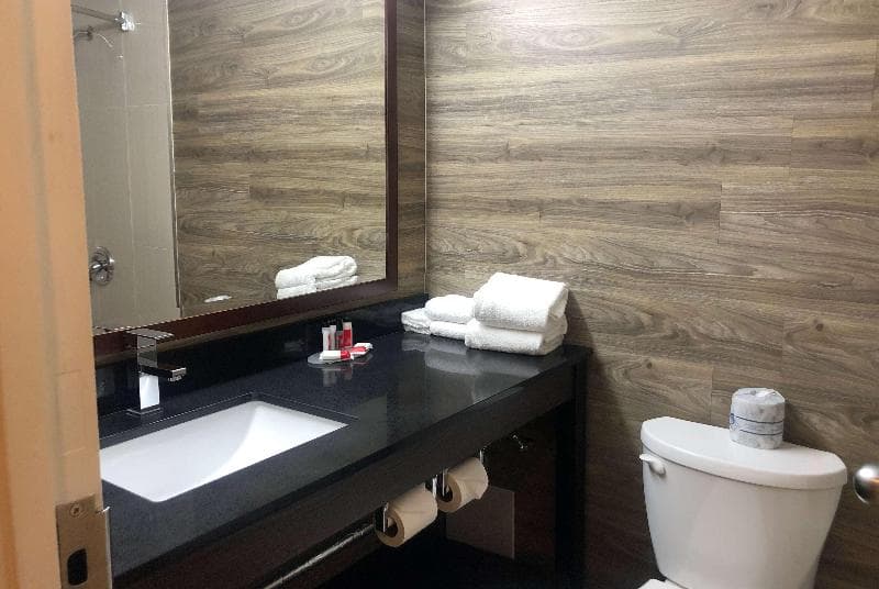 Ramada by Wyndham Lindsay 5