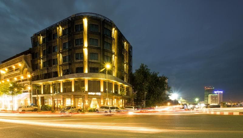 Almond Hotel Bassac River 3