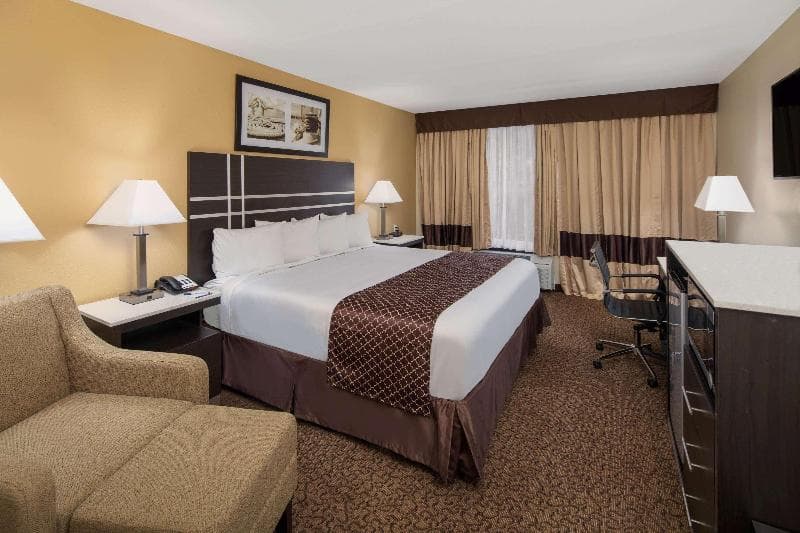 Baymont Inn & Suites By Wyndham Hammond 4