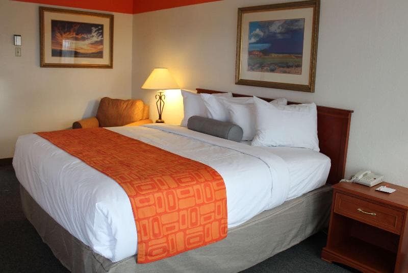 Howard Johnson By Wyndham Gallup photo 1