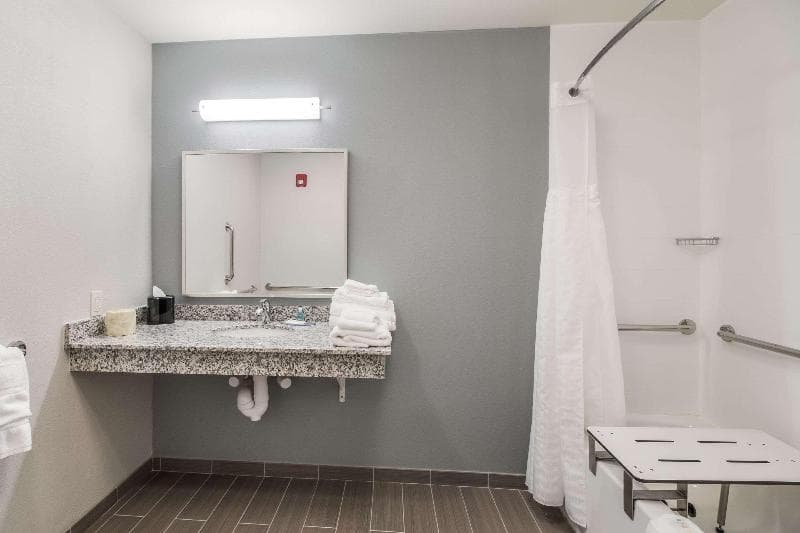 MainStay Suites 3