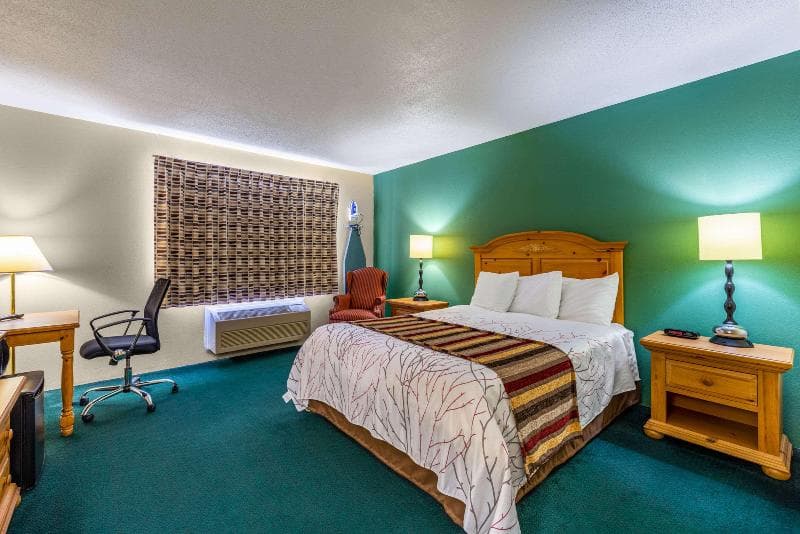 Rodeway Inn Milaca main