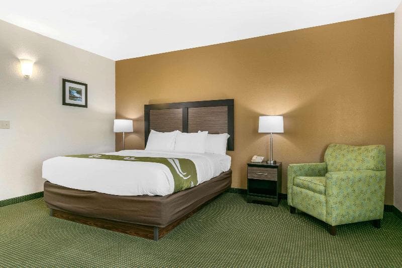 Quality Inn 3