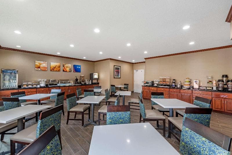 Comfort Inn & Suites Middletown - Franklin photo 1