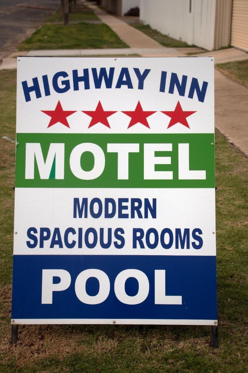 Highway Inn Motel main