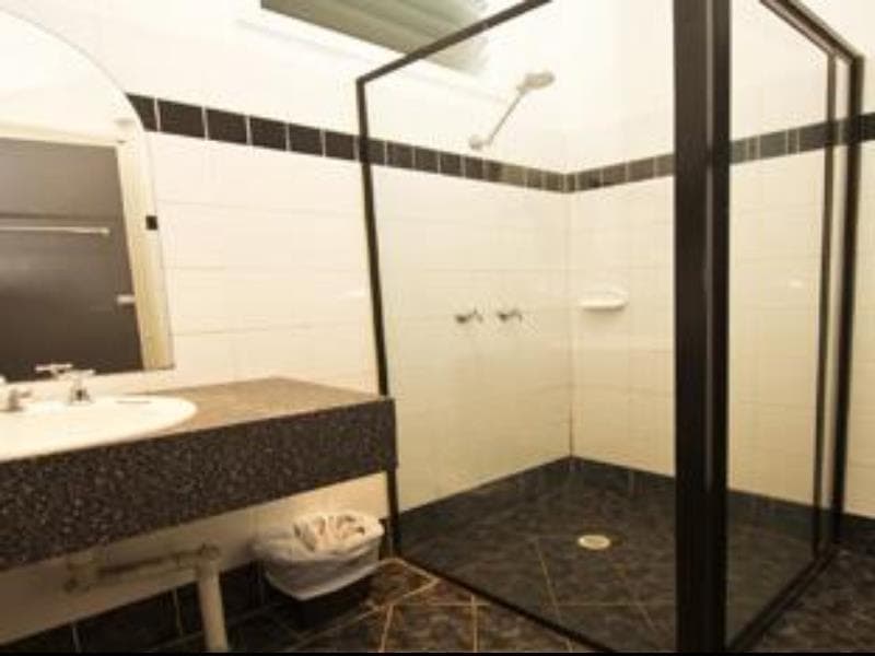 Peden's Hotel 5
