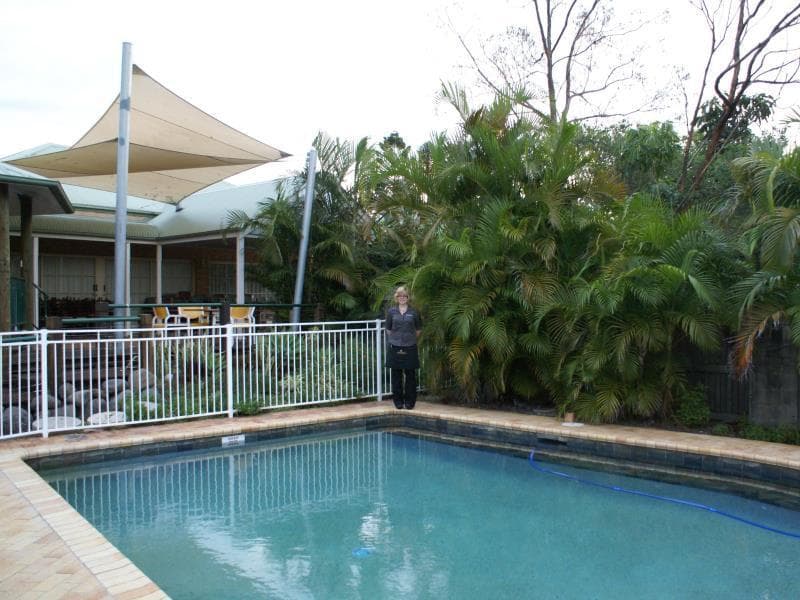 Coopers Colonial Motel 3