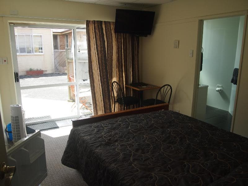Manor Views 3