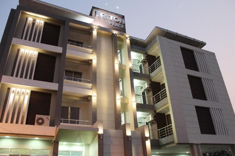 Triton Place 4