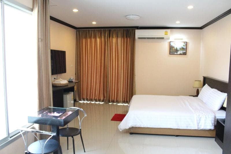 Triton Place photo 1