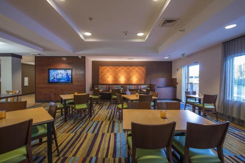 Fairfield Inn & Suites Greenwood 3