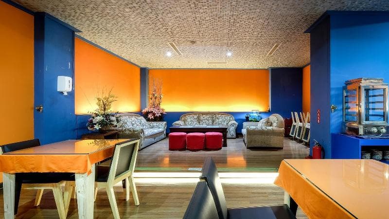 Apple Hotel main