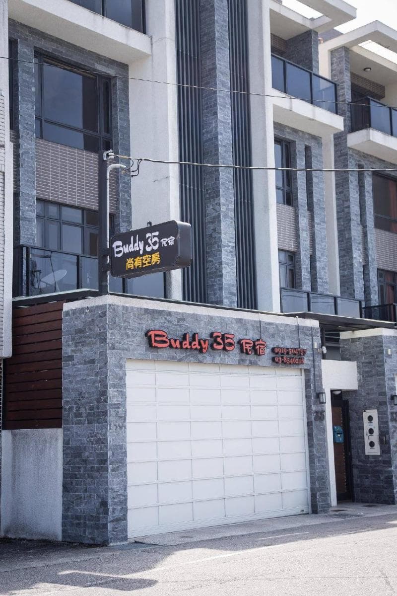 Buddy 35 (Adults Only) 3