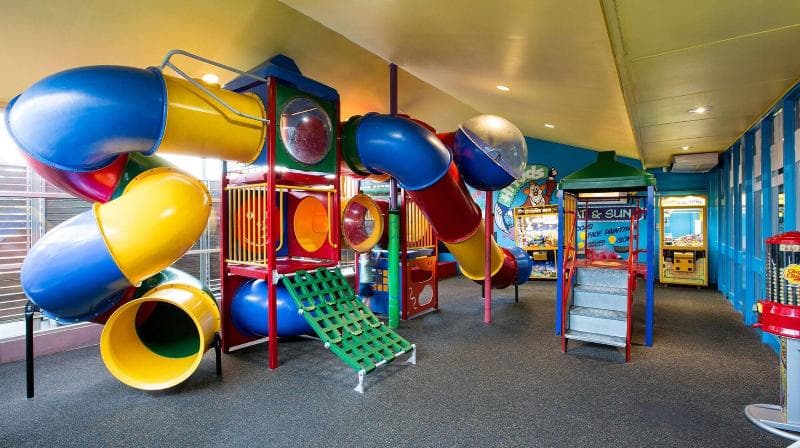 Sandown Park Hotel photo 1
