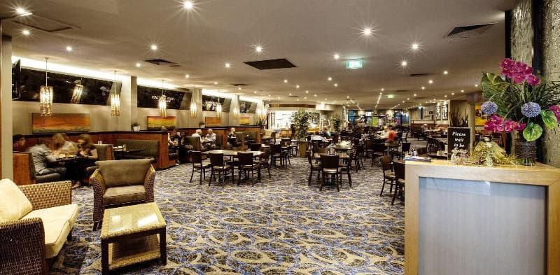 Nightcap at Sandbelt Hotel 3